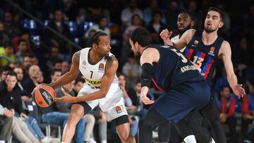 BARCELONA, SPAIN - NOVEMBER 22: Kevin Punter, #7 of Partizan Mozzart Bet Belgrade in action during the 2022/2023 Turkish Airlines EuroLeague Regular Season Round 9 match between FC Barcelona and Partizan Mozzart Bet Belgrade at Palau Blaugrana on November 22, 2022 in Barcelona, Spain. (Photo by Rodolfo Molina/Euroleague Basketball via Getty Images)

