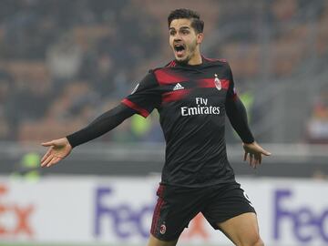 André Silva está renaciendo en Sevilla. El delantero portugués llegó este verano en calidad de cedido por el Milán. Con los italianos dos goles en 24 partidos de Serie A. En Sevilla sus números han mejorado considerablemente al anotar siete goles en ocho partidos de Liga.