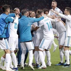 El Madrid de fútbol y baloncesto ofrecerán este domingo a la afición sus títulos