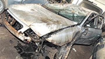 <b>SINIESTRO TOTAL</b>. En este estado quedó el vehículo del entrenador del Burgos.