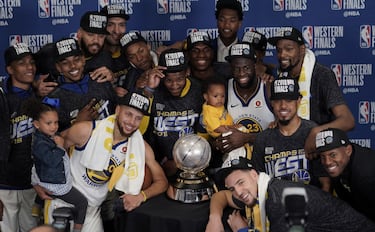 La fotografía de los tetracampeones de la Conferencia Oeste.