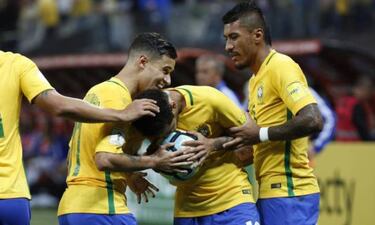 Barcelona double efforts on Coutinho and Paulinho