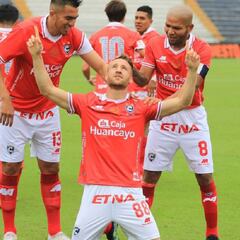 Cienciano disfruta de la pareja Raziel García-Danilo Carando