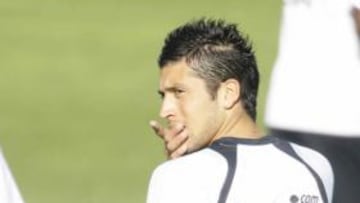 El defensa argentino del Real Madrid Ezequiel Garay aseguró que permanecerá en el conjunto blanco esta temporada gracias al trabajo que ha realizado día a día con el que a convencido a la directiva y al entrenador