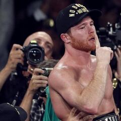 Canelo gets ready to face Jacobs to the rhythm of drums