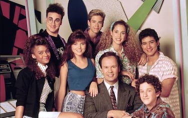 Elizabeth Berkley, la actriz de Salvados por la campana que pag caro su paso al cine ertico