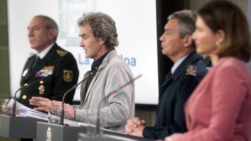 (I-D) El DAO de la Policía, José Ángel González; el director del Centro de Coordinación de Alertas y Emergencias Sanitarias, Fernando Simón; el general del Ejército del Aire Miguel Ángel Villaroya; y la secretaria general de Transportes y Movilidad, María José Rallo, durante una rueda de prensa tras una reunión del Gabinete del Seguimiento del Estado de Alarma por el coronavirus, en Madrid (España) a 16 de marzo de 2020.
16 MARZO 2020 COVID-19;ENFERMEDAD;GOBIERNO DE ESPAÑA;ESTADO DE ALARMA
16/03/2020