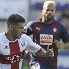 Gallar aterriza en Primera marcando las diferencias