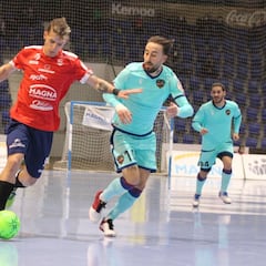 Un gol de Rivillos a 9" del final devuelve el liderato al Levante