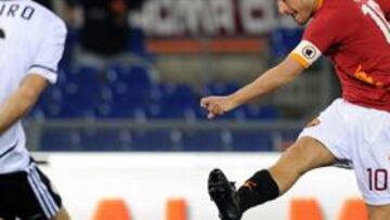 La Juve se asegura el liderato y el Roma golea