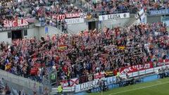 Aficionados del Atl&eacute;tico en el Coliseum.