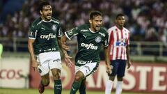 Gustavo Scarpa celebra un gol contra Junio en Barranquilla.