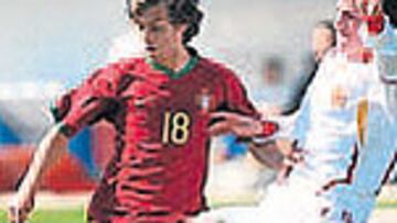 Santos lucha con Roque.