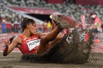 Ana Peleteiro se mete en la final de Triple salto con una marca de 14.62 metros en su segundo intento. Competirá el domingo a la 13:15. 