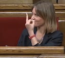 Peineta de Jessica Albiach a Ignacio Garriga en el Parlament de Cataluña