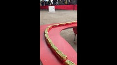 En Talca arman “el completo más largo del mundo” y en redes lo critican: se formó un debate