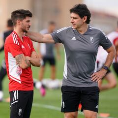 Karanka mima a Carlos Neva