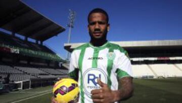 El futbolista portugués Tiago Manuel Dias "Bebé", nuevo fichaje del Cordoba CF