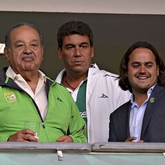 León felicita a Carlos Slim por su cumpleaños