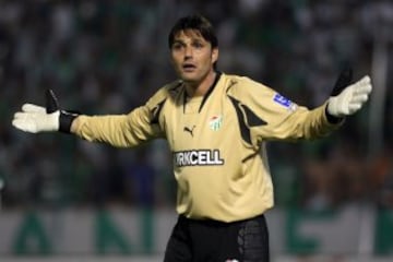 Dimitar Ivankov también estuvo cerca. Logró estar imbatible durante 1.190 minutos en el Levski Sofia entre 1998 y 1999.