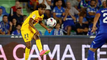 Barcelona's Spanish forward #27 Lamine Yamal controls the ball during the Spanish Liga football match between Getafe CF and FC Barcelona at the Col. Alfonso Perez stadium in Getafe on August 13, 2023. (Photo by JAVIER SORIANO / AFP)