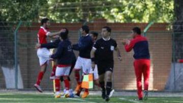 El jugador de Union La Calera Patricio Vidal, izquierda, celebra su gol contra Universidad de Concepcion durante el partido de primera division en el estadio Municipal de Yumbel.