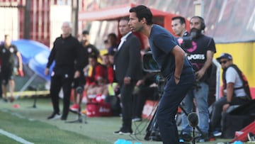 Viaja de Qatar a Chile para volver a dirigir en Primera: Ñublense ya tiene DT