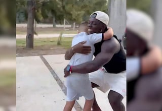 Edwuin Cetré, ídolo al llenar de emoción a este pequeño