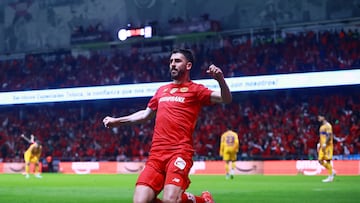 Soccer Football - Liga MX - Final - Second Leg - Toluca v Tigres UANL - Estadio Nemesio Diez, Toluca, Mexico - December 14, 2025 Toluca's Paulinho celebrates scoring their second goal REUTERS/Eloisa Sanchez