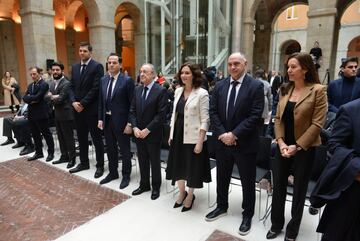 La presidenta de la Comunidad, Isabel Díaz Ayuso, recibe al Real Madrid. 