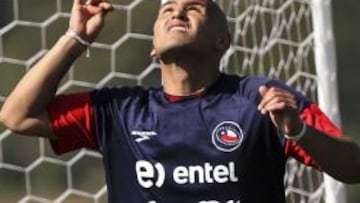 Bielsa: "Suazo está sano, pero no está en forma"