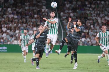 Dalisson o tres en el medio