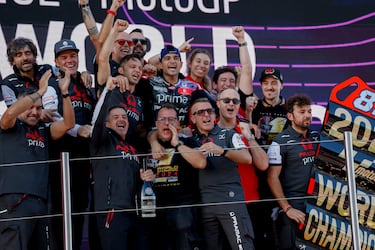 La celebración de Jorge Martín tras ganar el Mundial