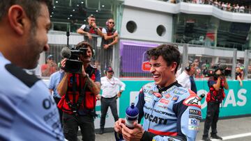 Marc M¨¢rquez celebra su segunda posici¨®n en la esprint del GP de Malasia de MotoGP.