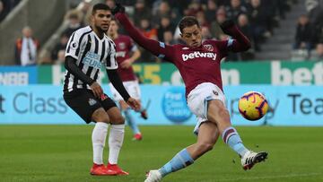 Marcelino: 'I rather have my forwards than Chicharito'