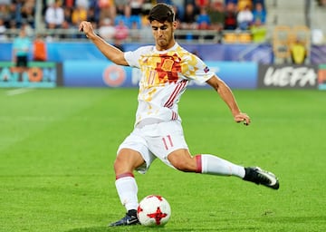 Gran año del balear en el Real Madrid. Tras un año cedido en el Espanyol Asensio debutó con el conjunto blanco anotando un golazo al Sevilla en la Supercopa de Europa y terminó el año anotando el 1-4 de la final de Champions contra la Juventus.