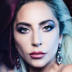Lady Gaga protagoniza su desnudo más impactante a modo de robot