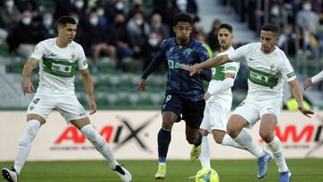 05/12/21 PARTIDO PRIMERA DIVISION 
 ELCHE - CADIZ 
 DIEGO GONZALEZ  LOZANO  MARCONE 