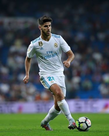 Estuvo entre 2015 y 2016 en el Espanyol y ese mismo año se fue al Real Madrid donde jugó hasta el año 2023.