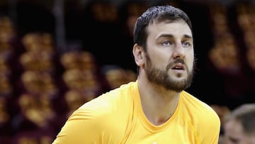 Andrew Bogut, durante un partido de las Finales 2016.