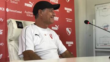 Holan: "Disfruto ser el técnico de Independiente"