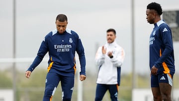 Mbappé y Vinicius, durante la sesión de hoy.
