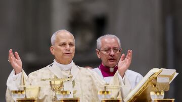 Pope Leo XIV celebrates Christmas Holy Mass in St. Peter's Basilica at the Vatican, December 25, 2025. REUTERS/Yara Nardi