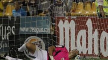 <b>GOL DEL TRIUNFO. </b>De Navas no pudo atajar el tiro de Abraham, que celebró el 2-1 señalando al cielo.