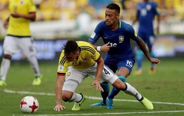 Messi, Neymar y Douglas, Arias sabe lo que es frenar a cracks