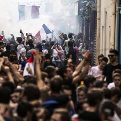 El pueblo francés festeja un Mundial veinte años después