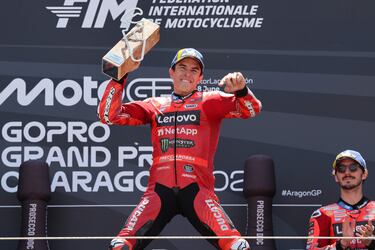 Alegría de Marc Márquez en el podio del Gran Premio de Aragón de MotoGP.