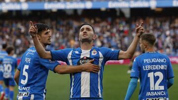 Lucas P¨¦rez celebrando su gol al Celta B.