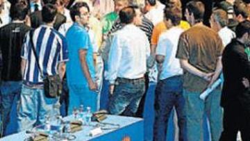 <b>TRIFULCA. </b>La mayoría de los accionistas de la Real Sociedad mostraron su disconformidad con el Consejo de María de la Peña.