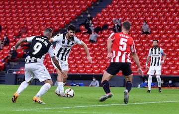 0-1. Gonzalo Melero anotó el primer gol.